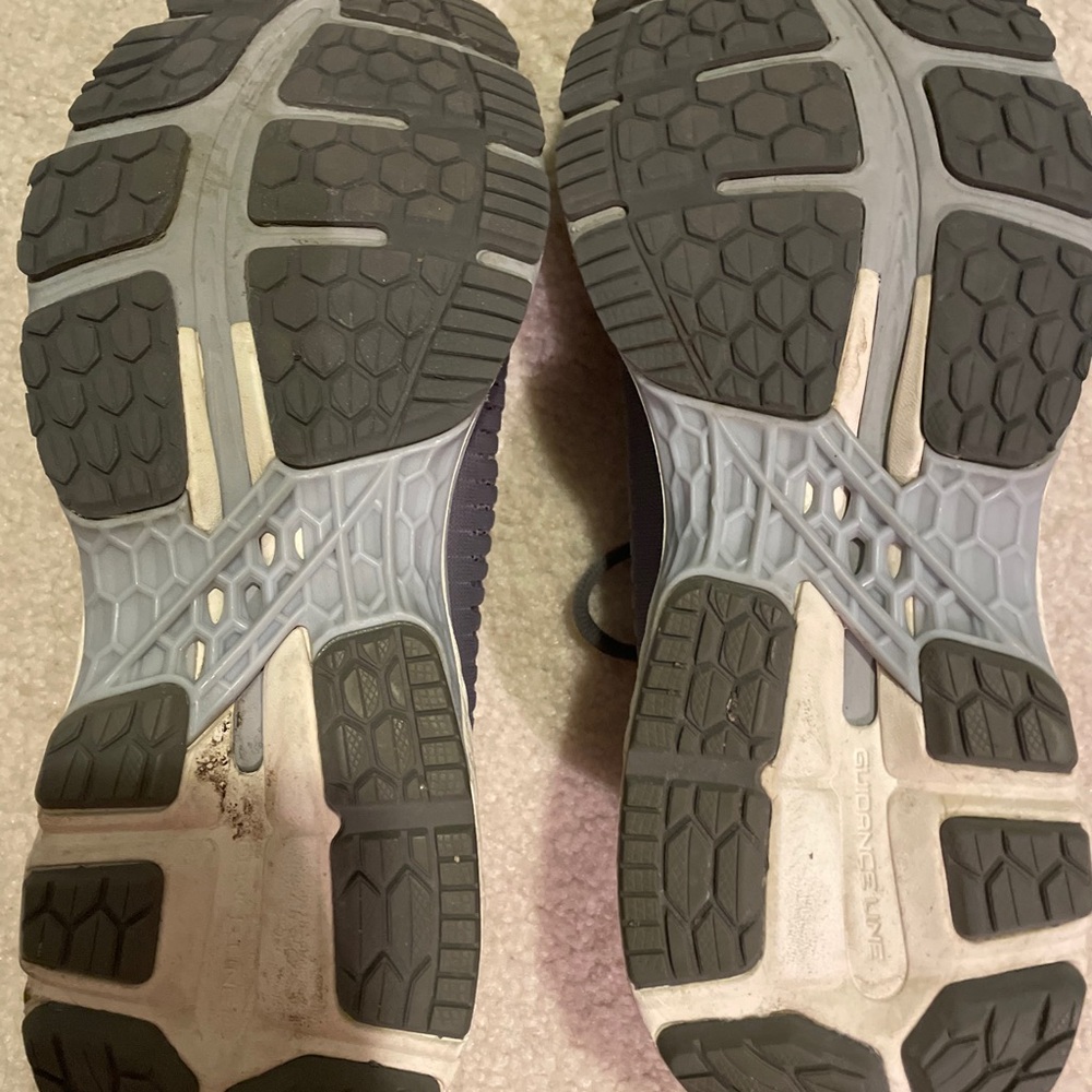 ASICS - Picture 4 of 4